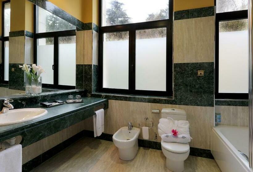 سوییت جونیور, Abba Burgos