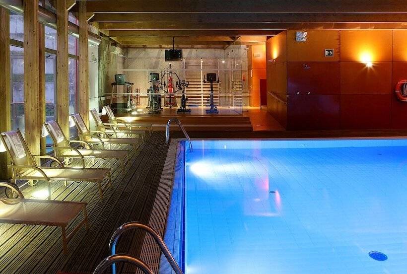 اتاق راحتی, Abba Burgos