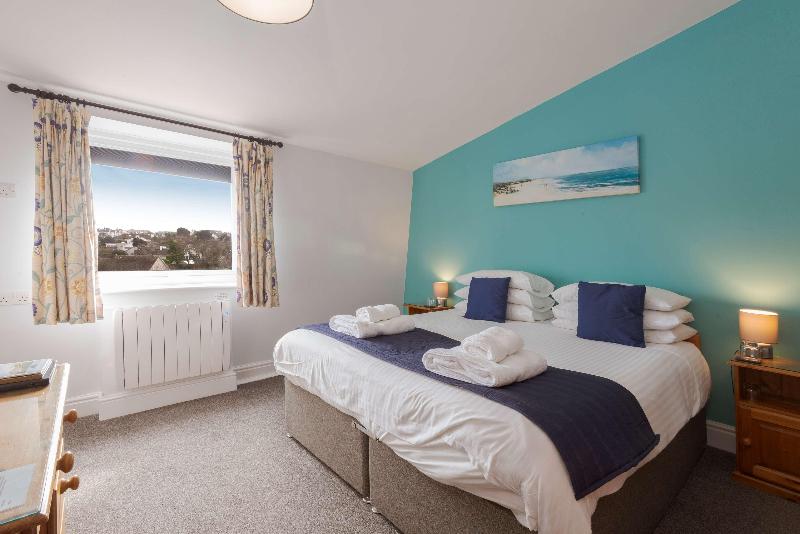 اتاق استاندارد, Alex