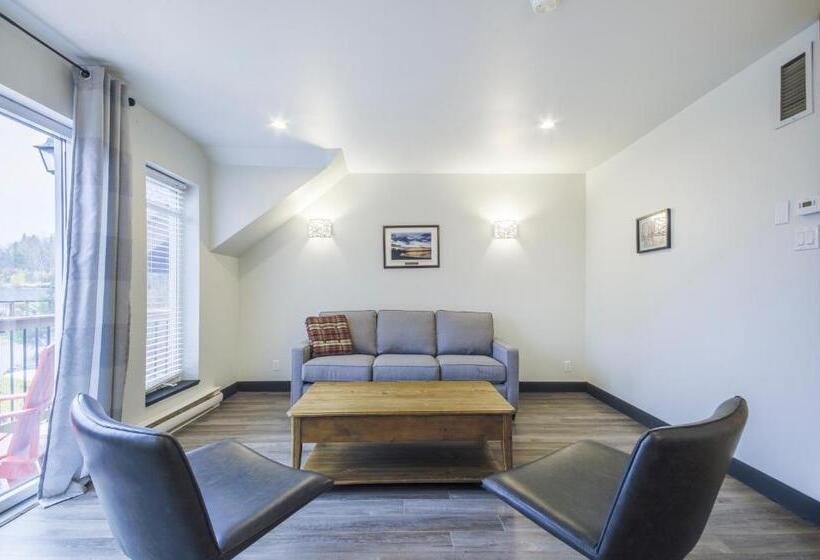 스위트 킹사이즈 침대, Auberge Du Lac Taureau