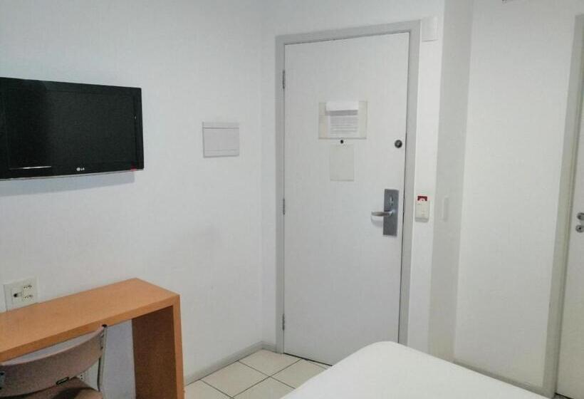 带1个卧室的公寓, Bristol Praia Do Canto Apart