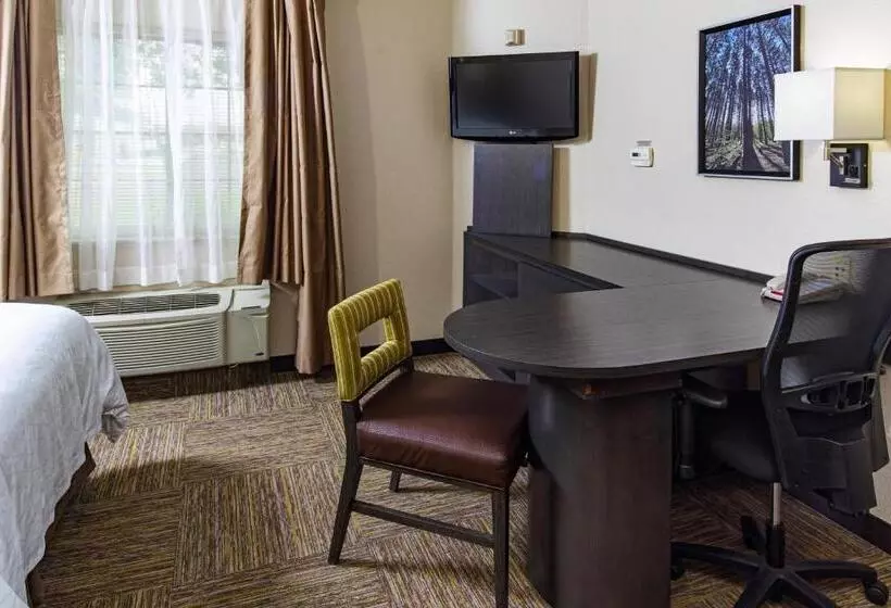 اتاق استاندارد برای معلولان, Candlewood Suites Appleton, An Ihg