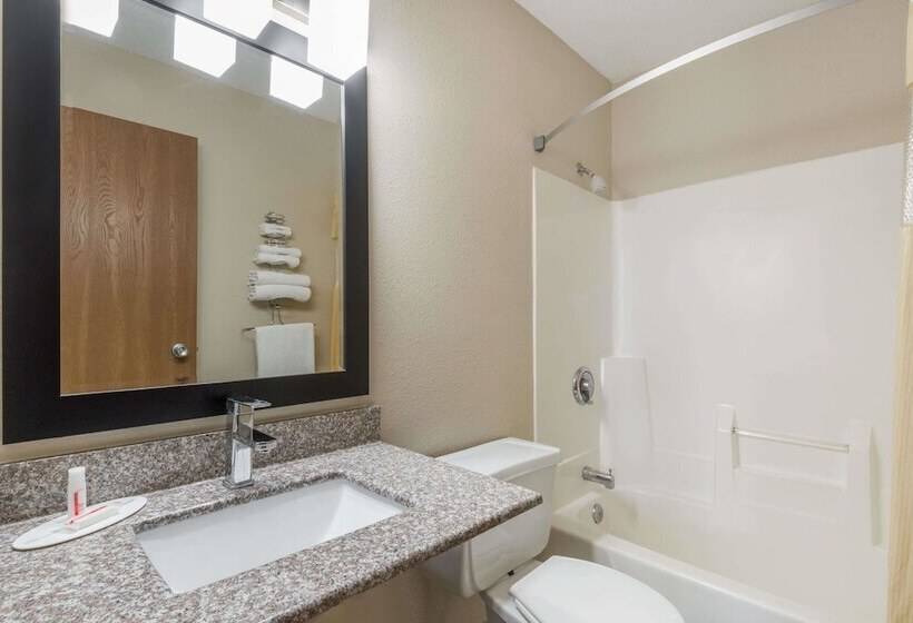 غرفة ديلوكس, Days Inn By Wyndham Muncie Ball State University