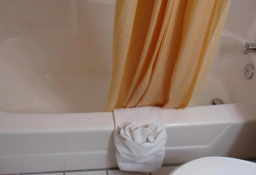 غرفة ديلوكس, Days Inn By Wyndham Muncie Ball State University