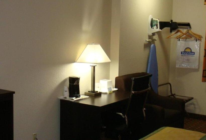 غرفة ديلوكس, Days Inn By Wyndham Muncie Ball State University