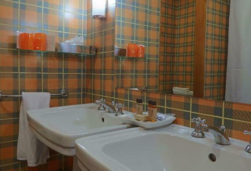 经典套房, Golden Tulip Caramulo