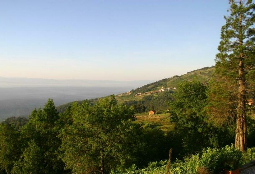 标准三人间, Golden Tulip Caramulo