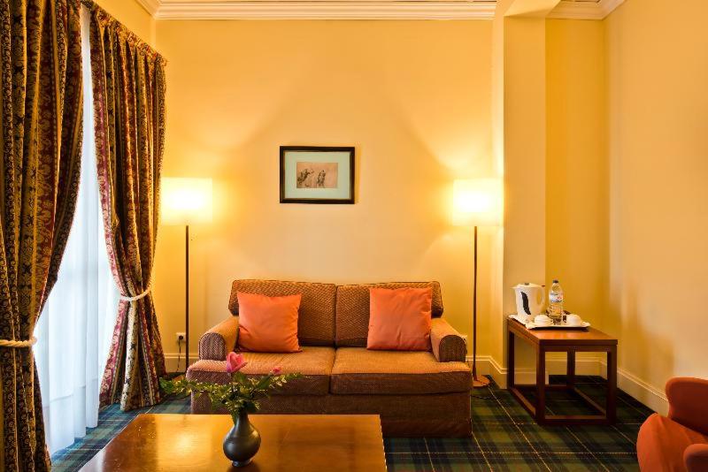 Номер Стандарт, Golden Tulip Caramulo