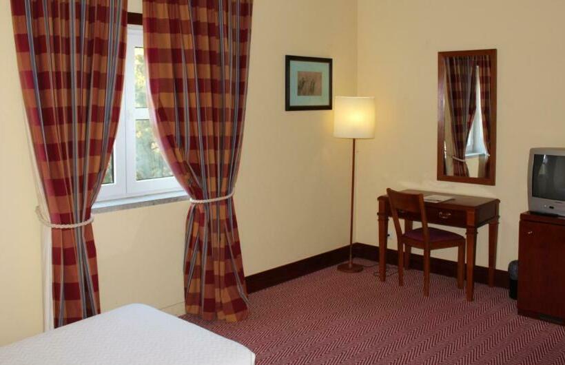 带观景的标准间, Golden Tulip Caramulo