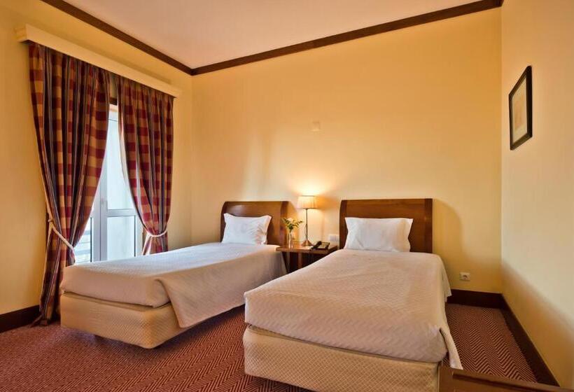 带观景的标准间, Golden Tulip Caramulo