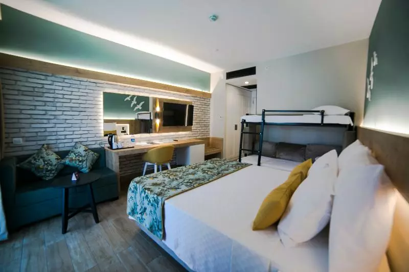 キングサイズベッドのスタンダードルーム, Holiday Inn Express Hotel & Suites Livingston By Ihg
