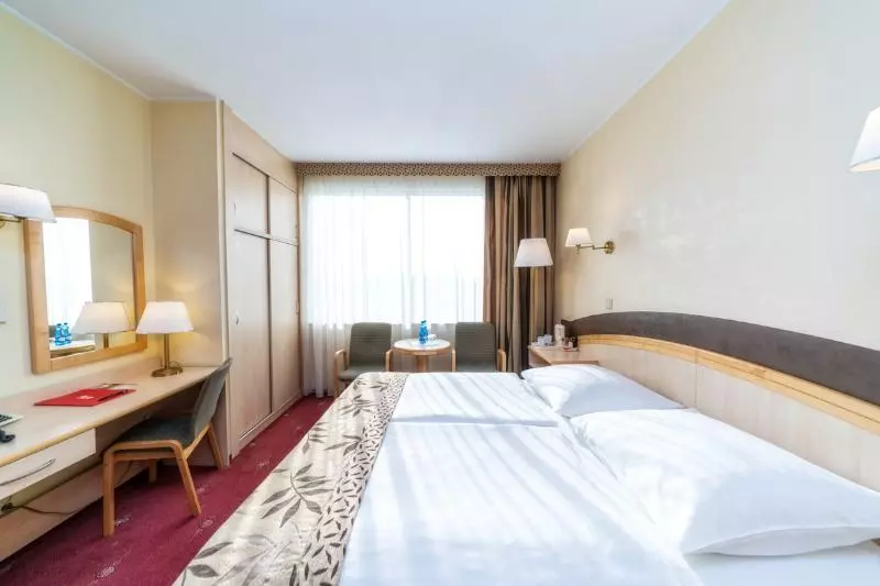 اتاق استاندارد با چشم‌انداز رودخانه, Hp Park Plaza