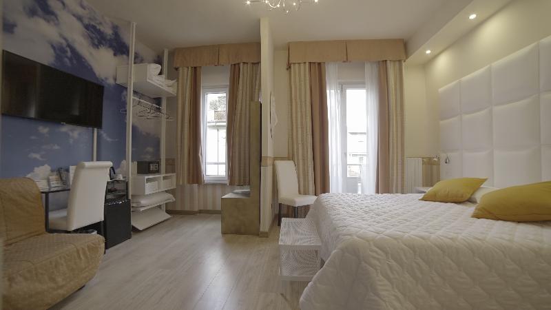 غرفة قياسية رباعية, Jane