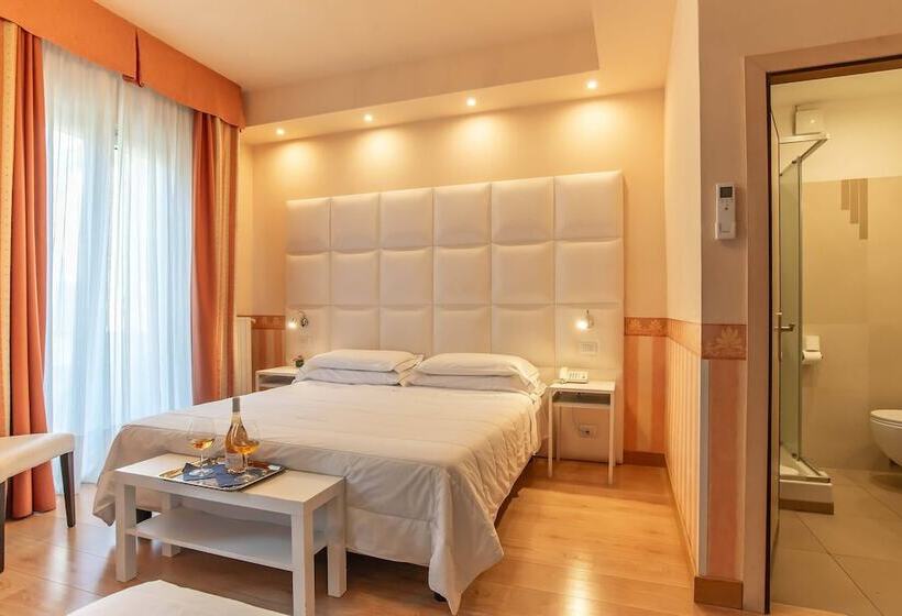 غرفة قياسية رباعية, Jane