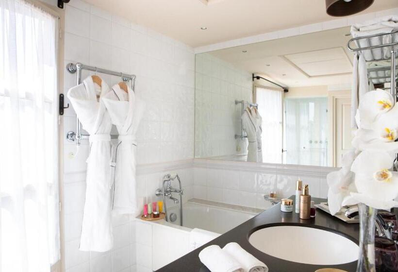 Номер Престиж, L'Hôtel & Spa du Castellet