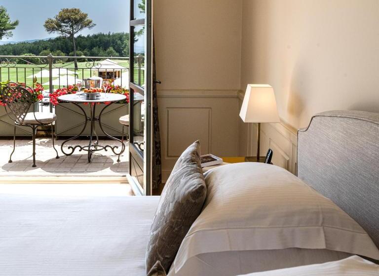 Номер Престиж, L'Hôtel & Spa du Castellet