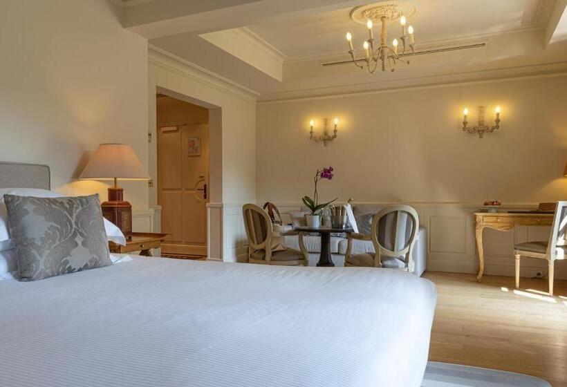 Полулюкс, L'Hôtel & Spa du Castellet