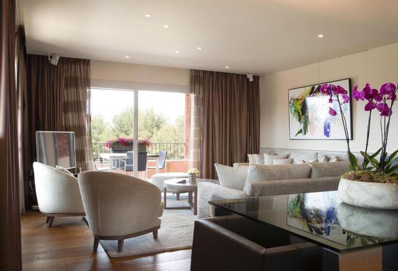 Президентский Люкс, L'Hôtel & Spa du Castellet