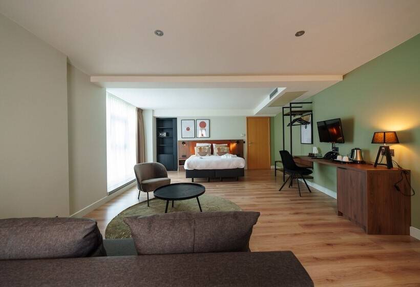 סוויטת ג'וניור, Les Jardins De La Molignee