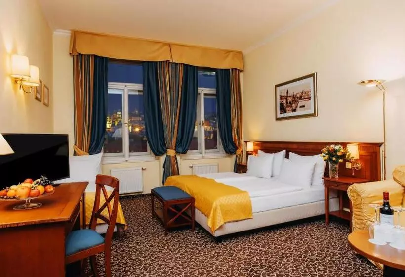اتاق استاندارد سه نفره, Louis Leger   Czech Leading Hotels