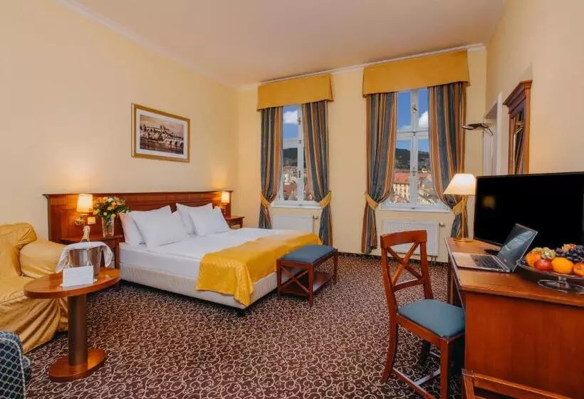 اتاق لوکس, Louis Leger   Czech Leading Hotels