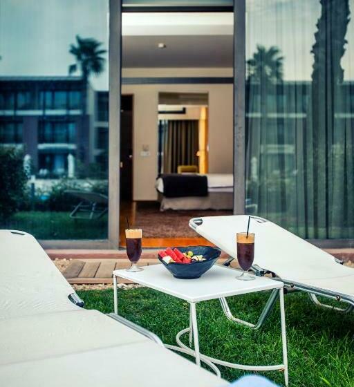 غرفة ديلوكس مطلة على حمام السباحة, Nikopolis