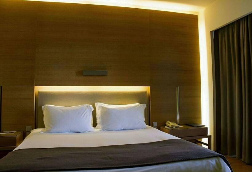 غرفة سوبيريور مطلة على حمام السباحة, Nikopolis