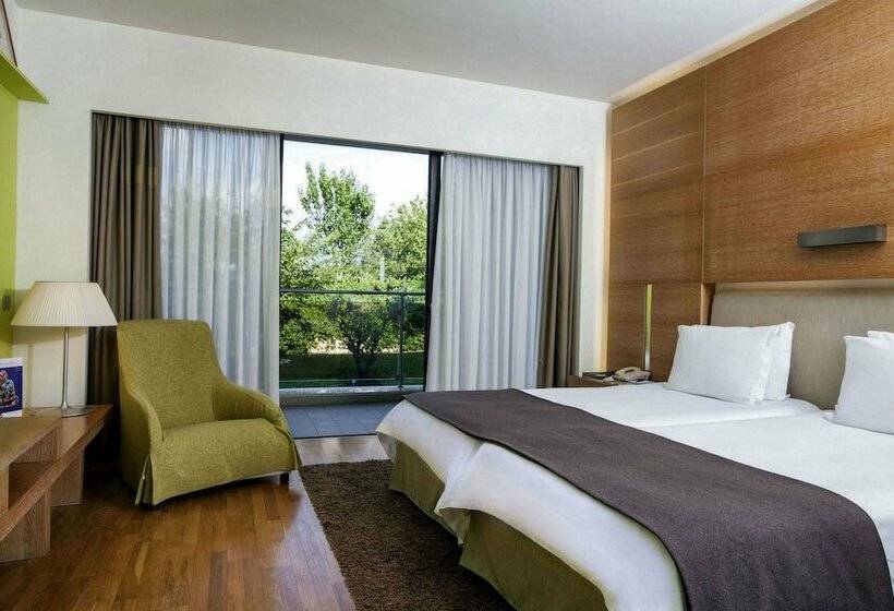 غرفة سوبيريور مطلة على حمام السباحة, Nikopolis