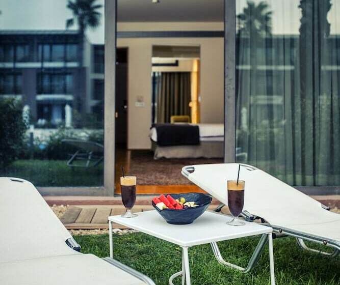 غرفة سوبيريور مطلة على حمام السباحة, Nikopolis