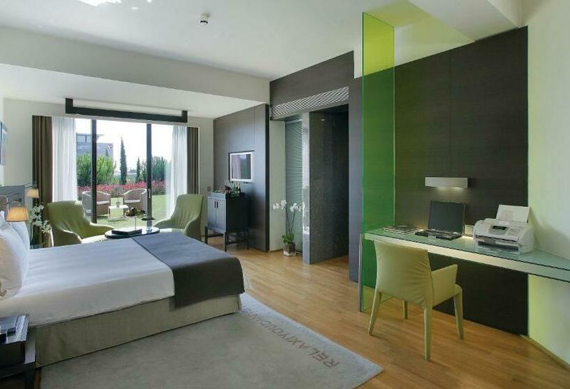 غرفة عائلية, Nikopolis