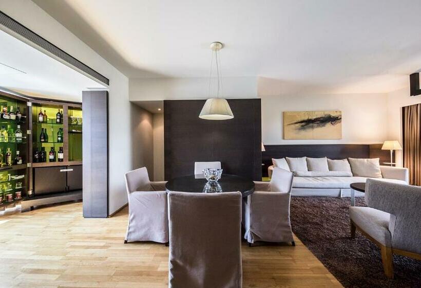 جناح رئاسى, Nikopolis