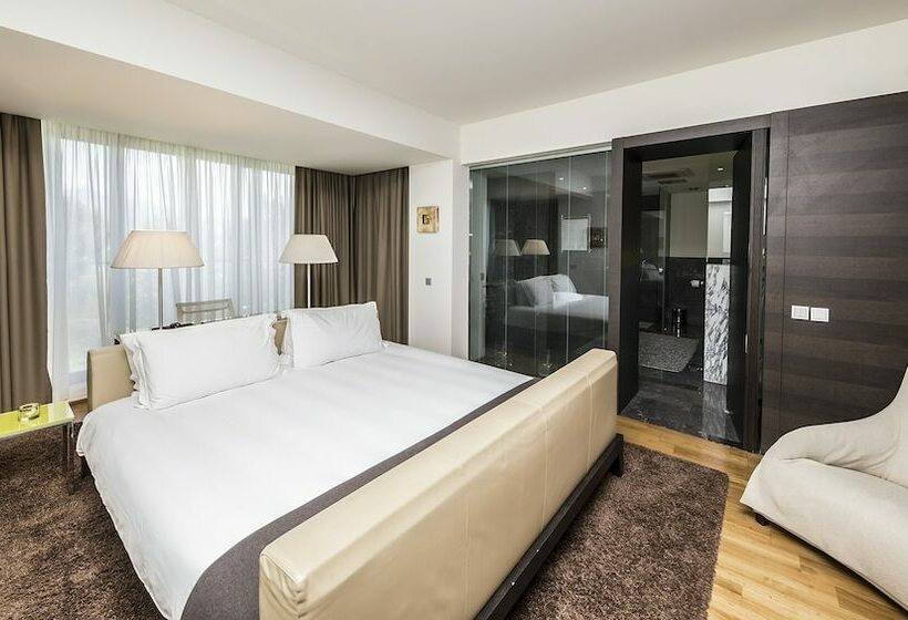 جناح رئاسى, Nikopolis