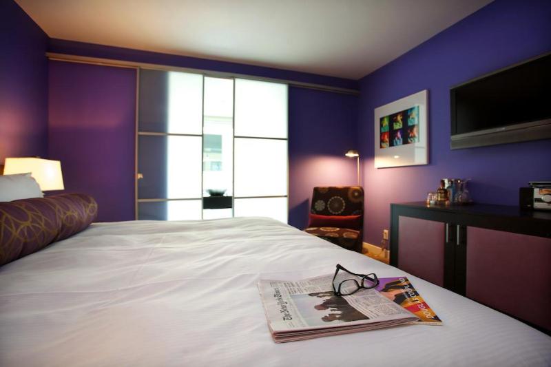 غرفة سوبيريور سرير كينج, Opus Vancouver