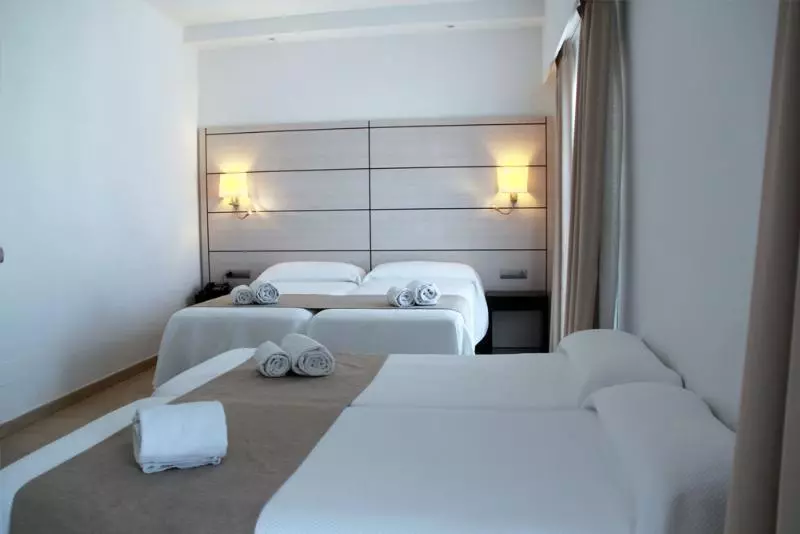 Standard Quadruple Room