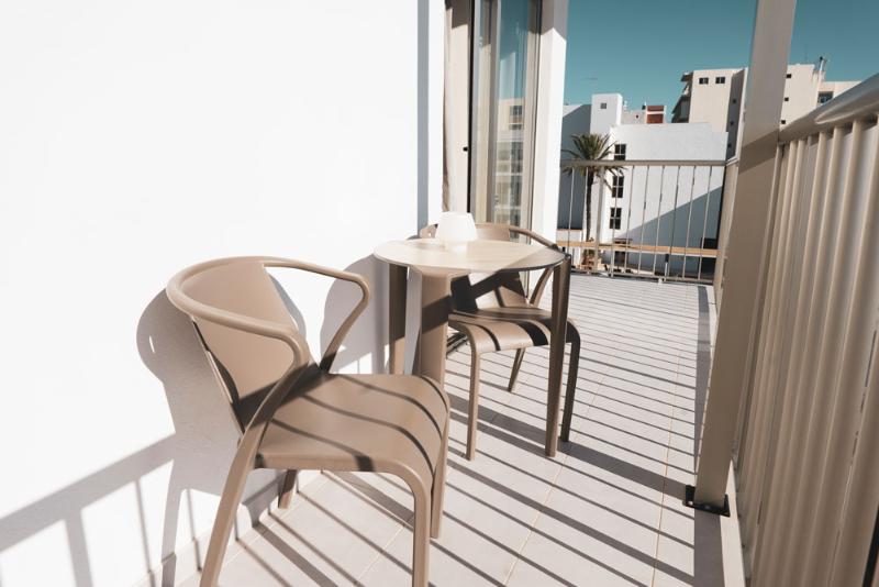 اتاق استاندارد با چشمانداز استخر, Puchet Ibiza