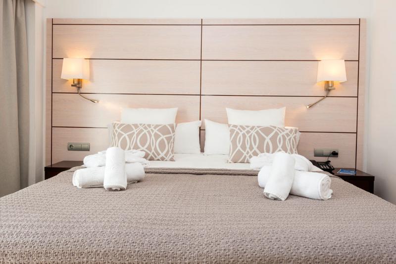 اتاق استاندارد با چشمانداز استخر, Puchet Ibiza