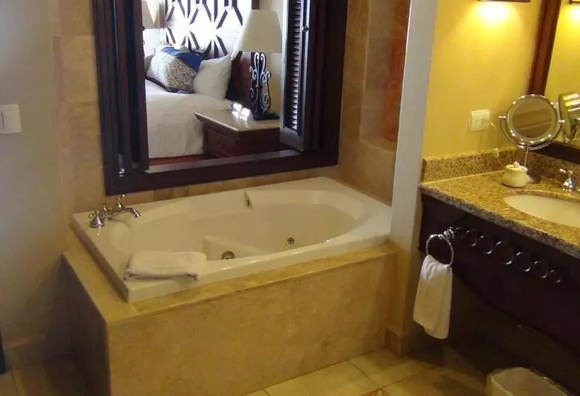 سوئیت ریاست جمهوری 2 خوابه, Pueblo Bonito Sunset Beach Golf & Spa Resort   All Inclusive
