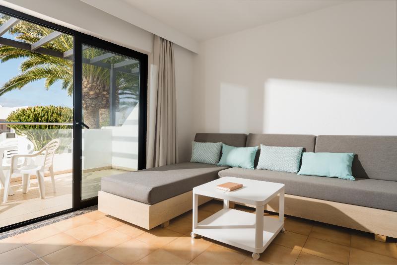 דירת חדר נוף לבריכה, Los Tulipanes