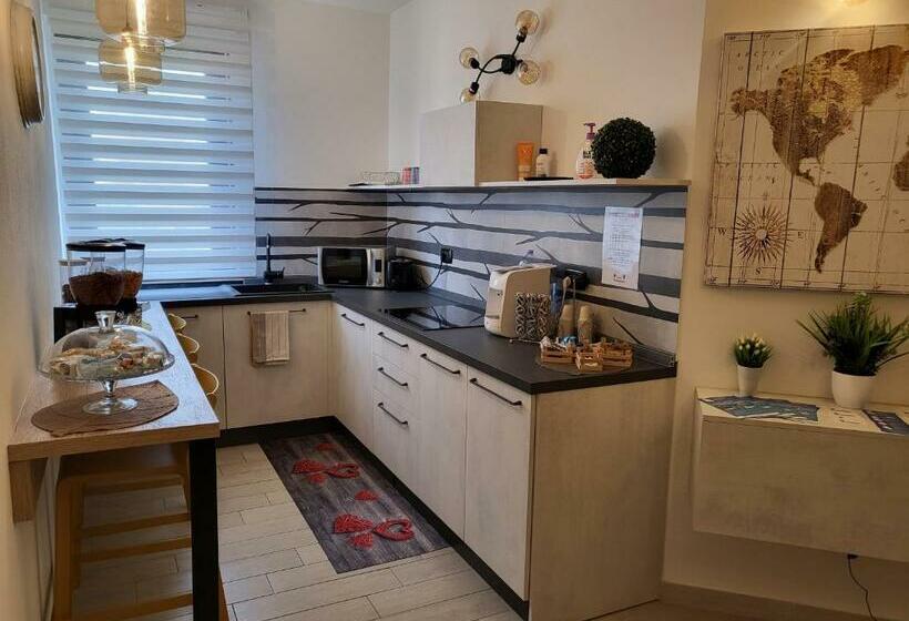 标准间, Struttura Re Barbaro