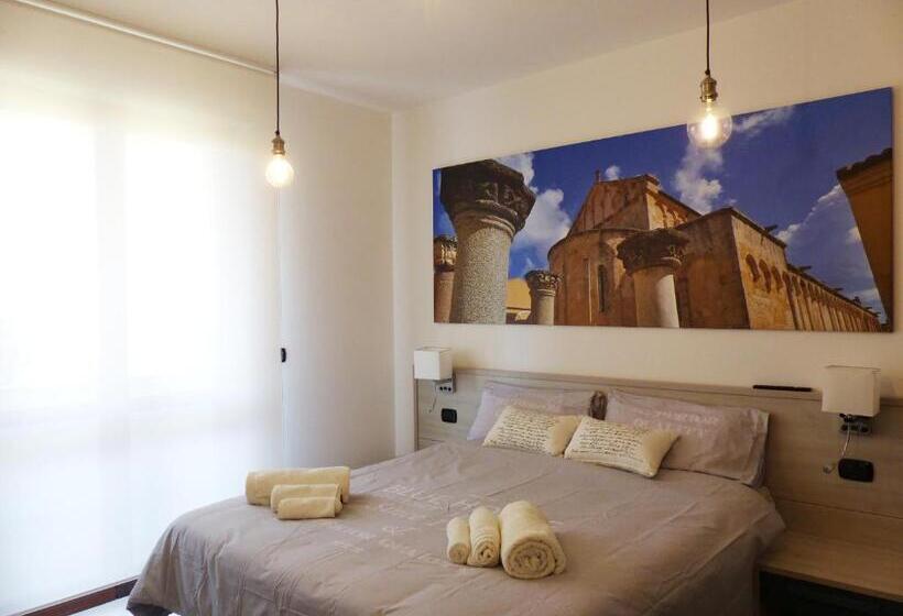 标准间, Struttura Re Barbaro