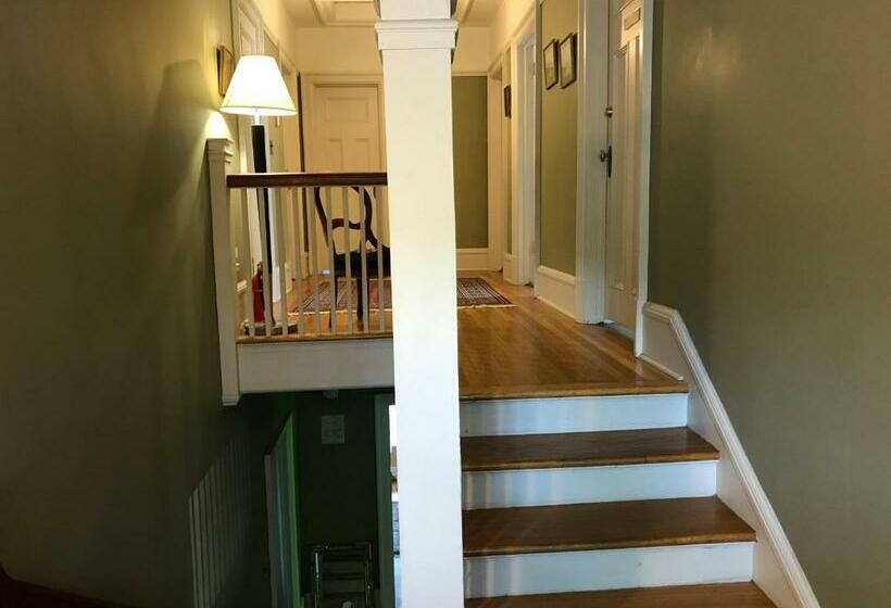 스탠다드 발코니 룸, Stirling House