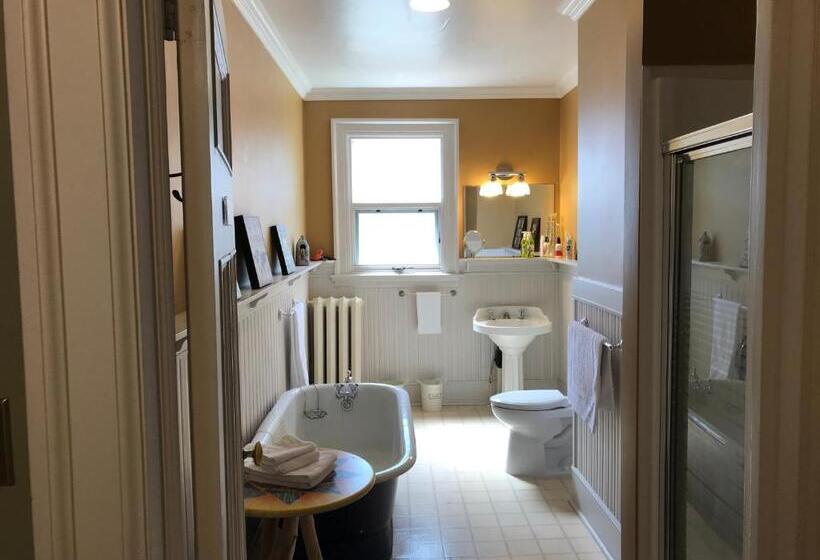 스탠다드 발코니 룸, Stirling House