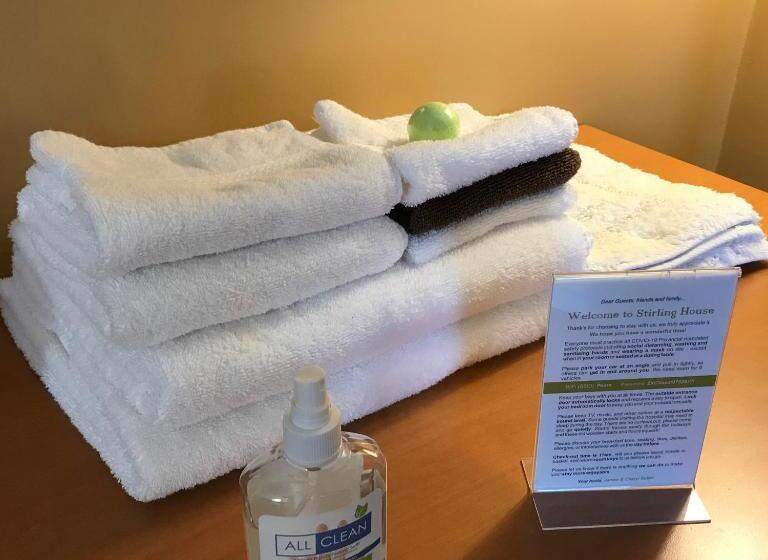 스탠다드 룸 킹사이즈 침대, Stirling House