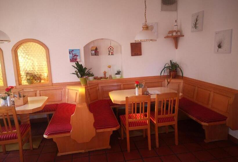 غرفة عائلية, Gasthof Kirchenwirt