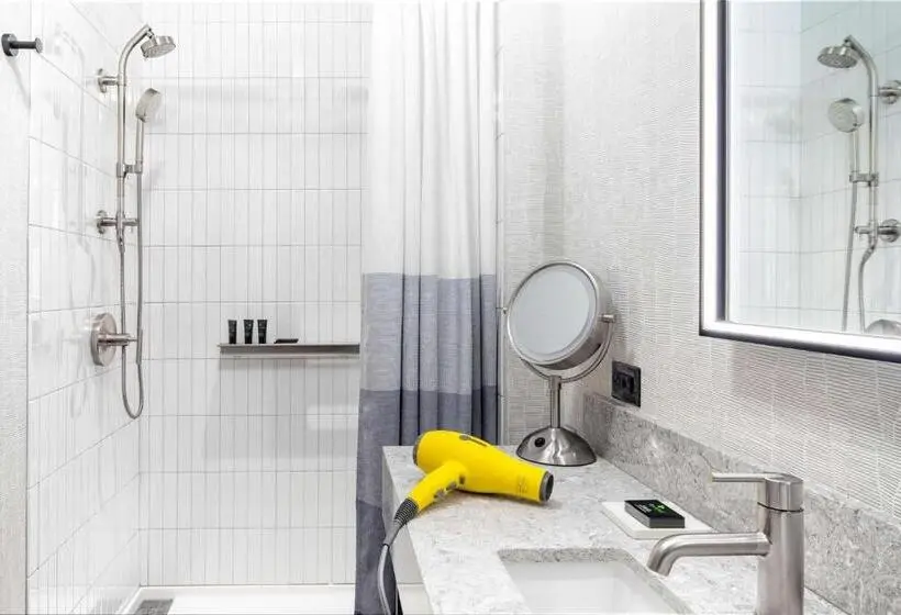 اتاق استاندارد با تخت بزرگ, Hyatt Centric Center City Philadelphia