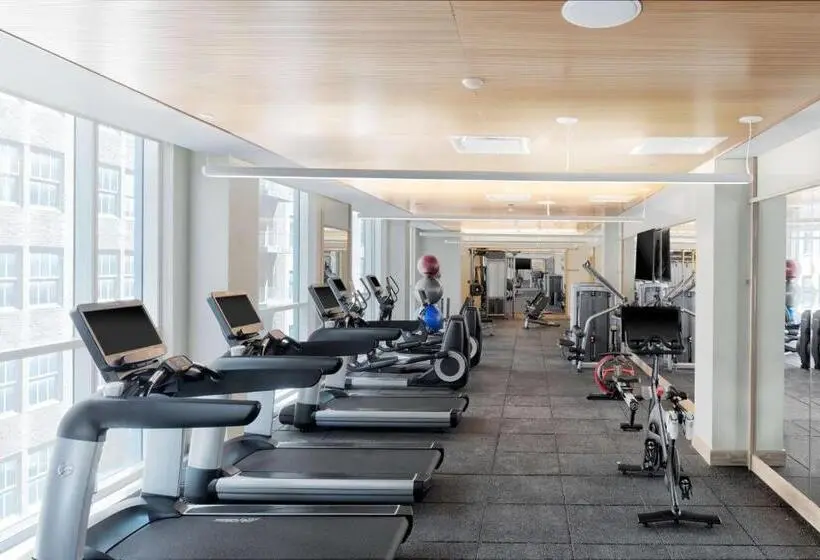 سوئیت اجرایی با تخت کینگ, Hyatt Centric Center City Philadelphia