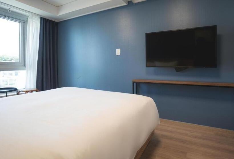 标准间, Marinabay Sokcho