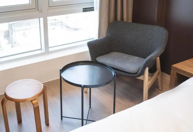 Superior room with lake view, Marinabay Sokcho