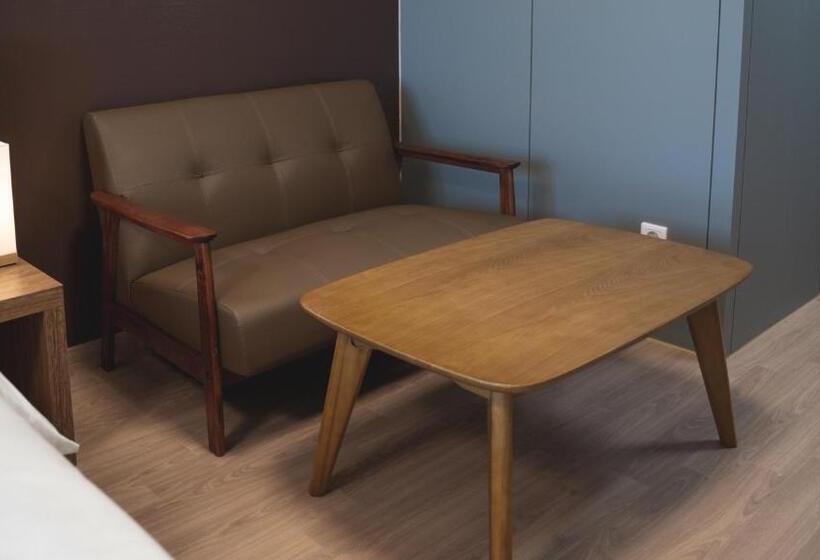 Superior room with lake view, Marinabay Sokcho