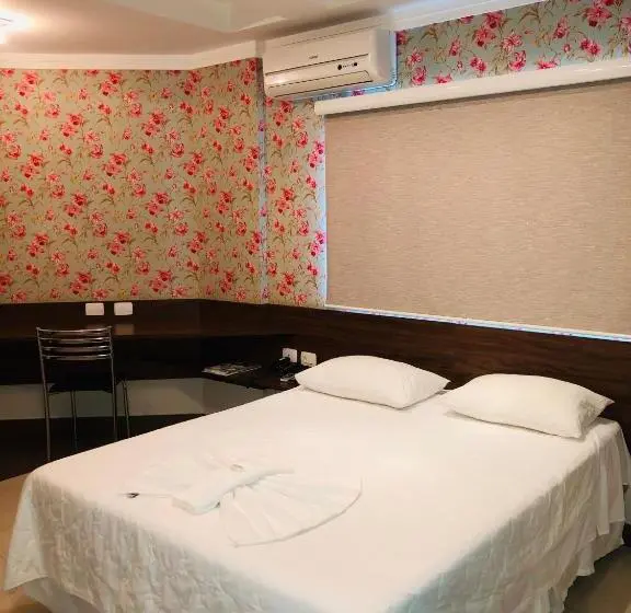 デラックスルーム, Shelton Palace